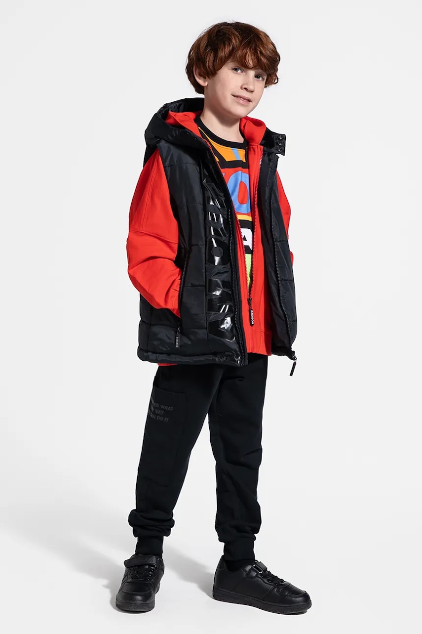 Coccodrillo pantaloni de trening din bumbac pentru copii culoarea negru, cu imprimeu, DRAGONS BOY JUNIOR Coccodrillo pantaloni de trening din bumbac pentru copii culoarea negru, cu imprimeu, DRAGONS BOY JUNIOR