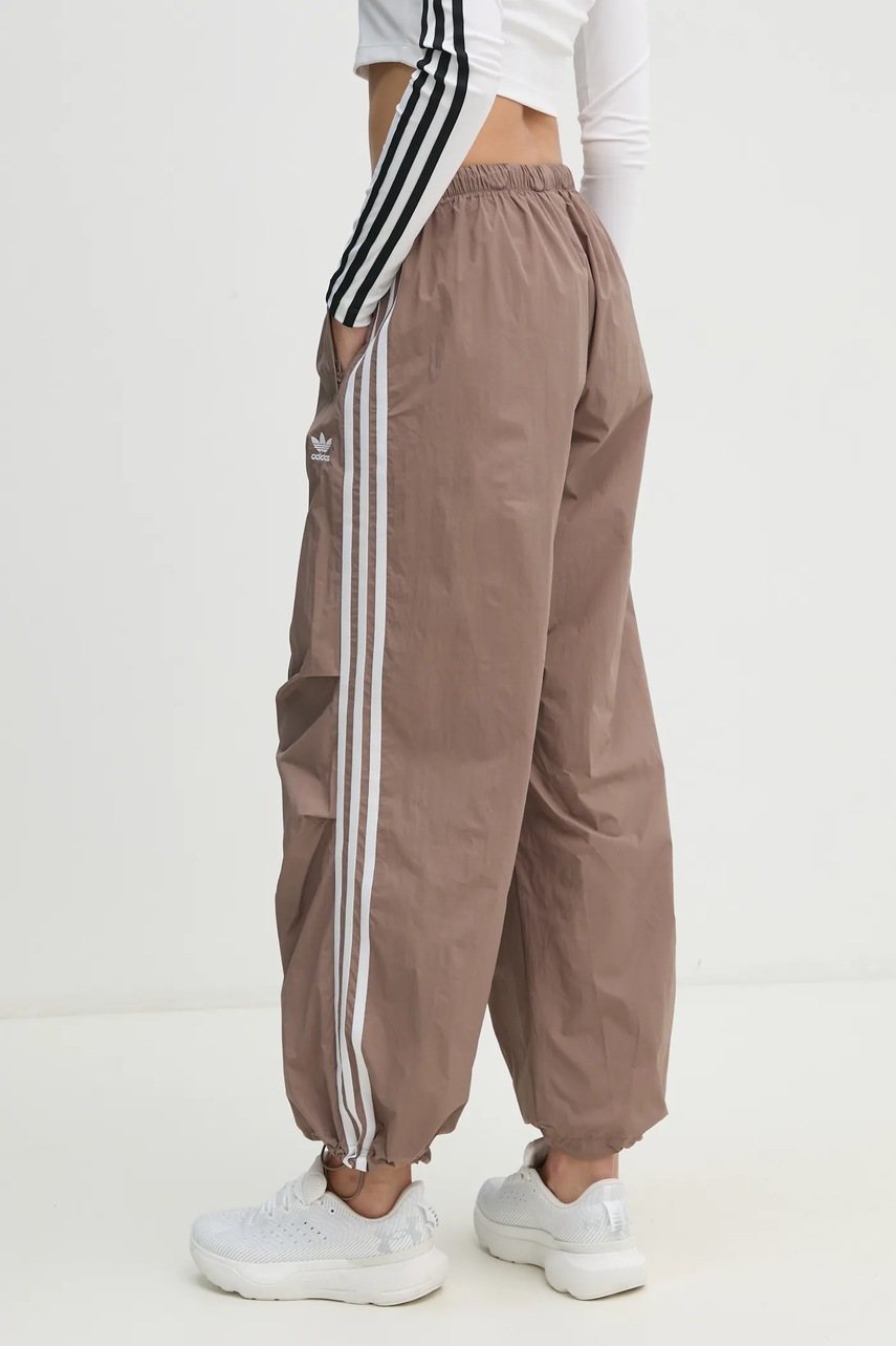 Штани adidas Originals Adicolor жіночі колір коричневий візерунок JD3126 