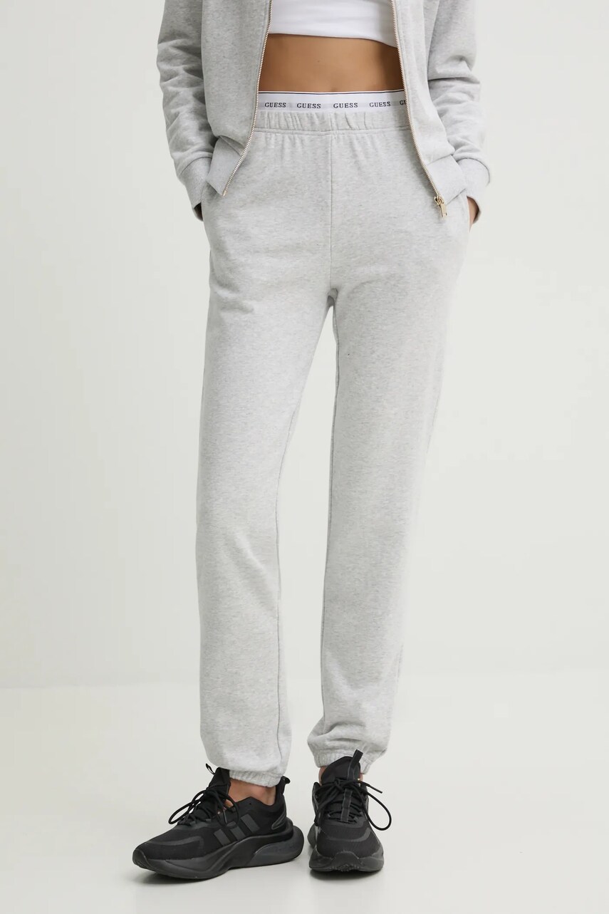 Levně Tepláky Guess SOFIA šedá barva, hladké, O5RB01 KCO31