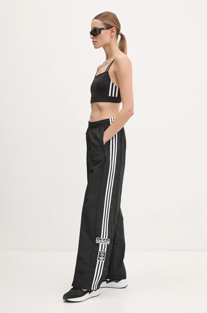 Спортивные штаны adidas Originals Adibreak цвет чёрный с аппликацией JD0857 Спортивные штаны adidas Originals Adibreak цвет чёрный с аппликацией JD0857