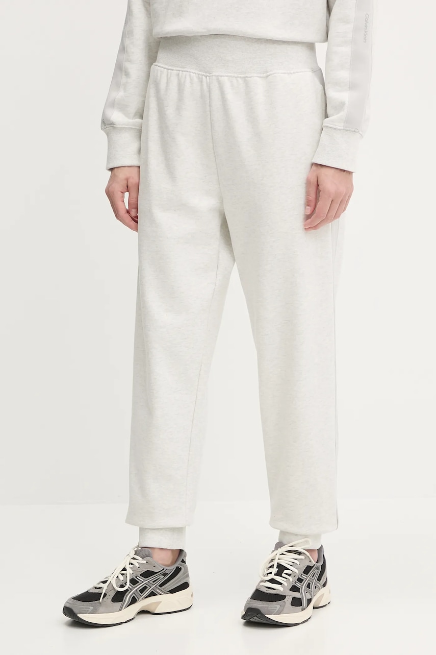 Levně Tepláky Calvin Klein Performance dámské, šedá barva, s aplikací, LVGWS5P608