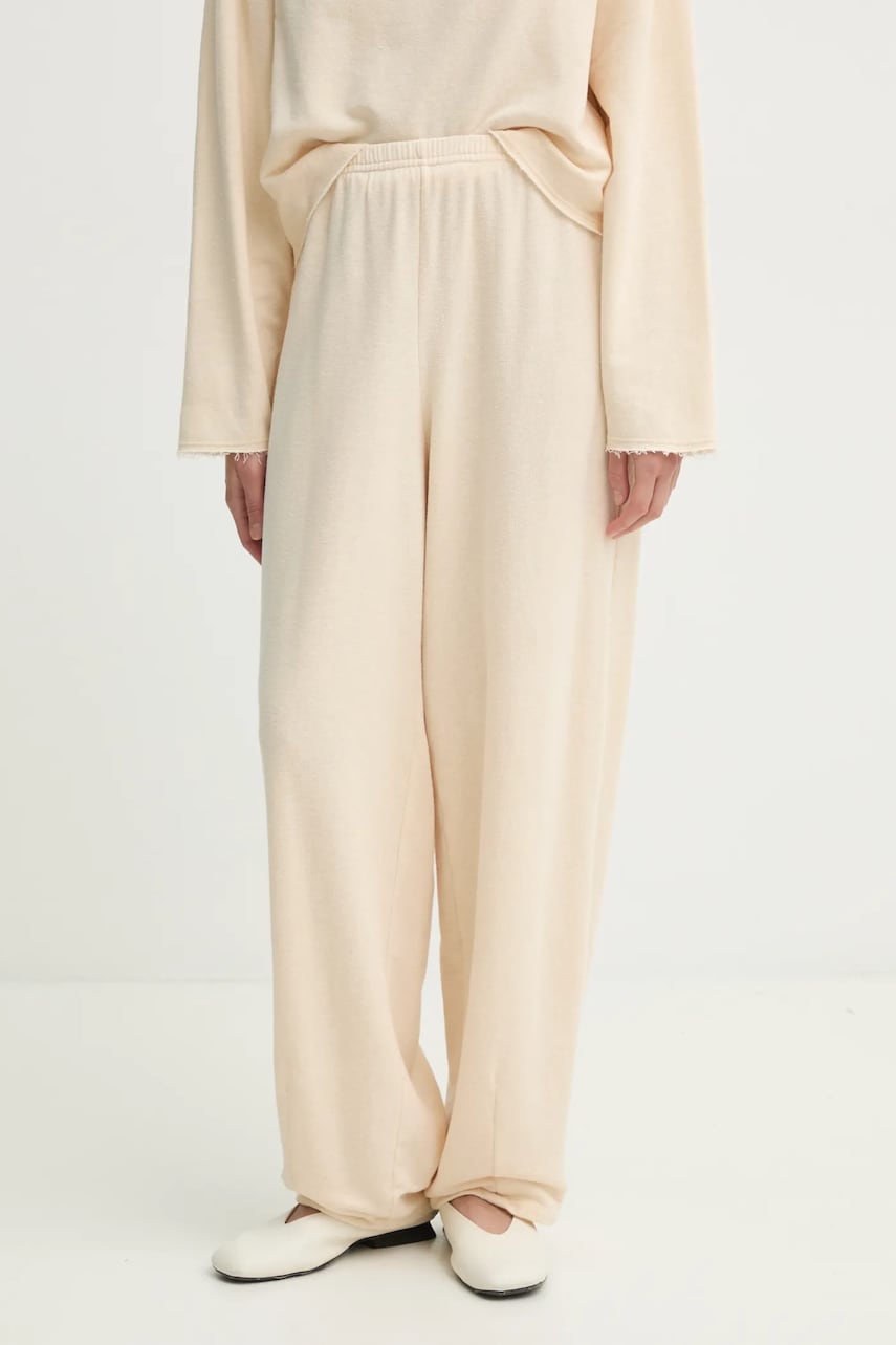 American Vintage pantaloni de trening femei, culoarea bej, neted, OFY05AE25 American Vintage pantaloni de trening femei, culoarea bej, neted, OFY05AE25