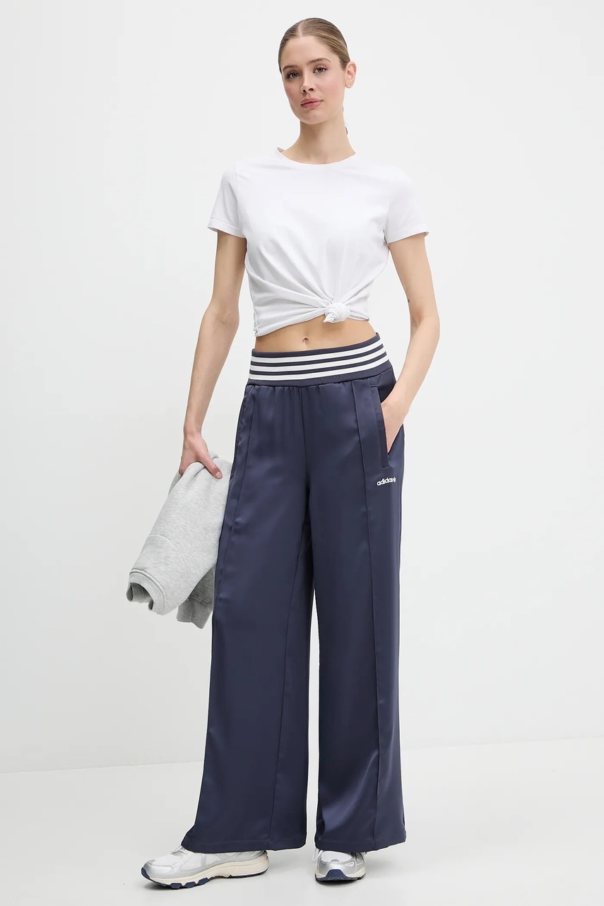 Спортивные штаны adidas Originals Wide Trackpant цвет синий однотонные JC7758