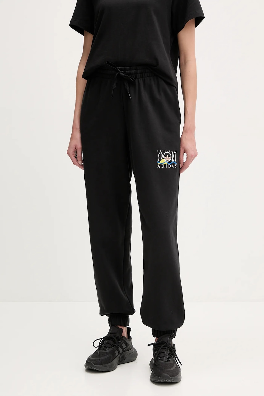 adidas Originals pantaloni de trening din bumbac Graphic Jogger femei, culoarea negru, cu imprimeu, JC7770