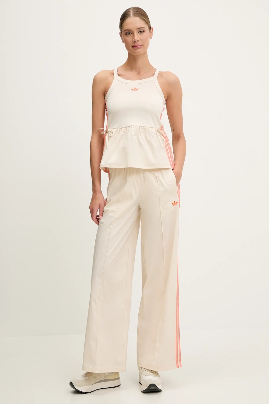 Брюки adidas Originals Wideleg Pant цвет бежевый прямые высокая посадка KC0675 Брюки adidas Originals Wideleg Pant цвет бежевый прямые высокая посадка KC0675