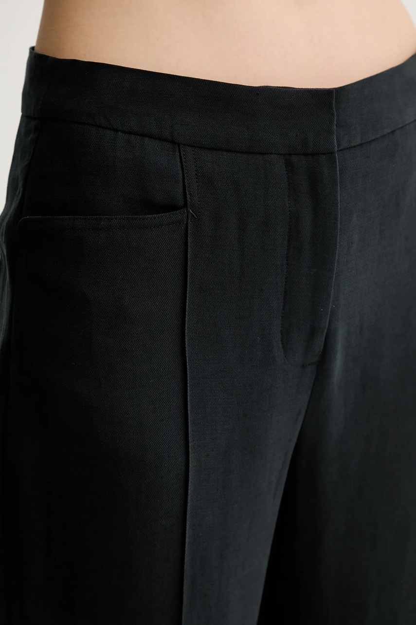 Παντελόνι με λινό μείγμα φωτογραφία