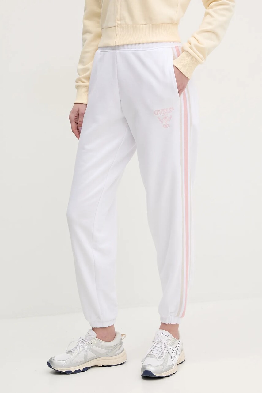 Levně Tepláky Guess YARROW dámské, bílá barva, s potiskem, V5GB15 KCRT1