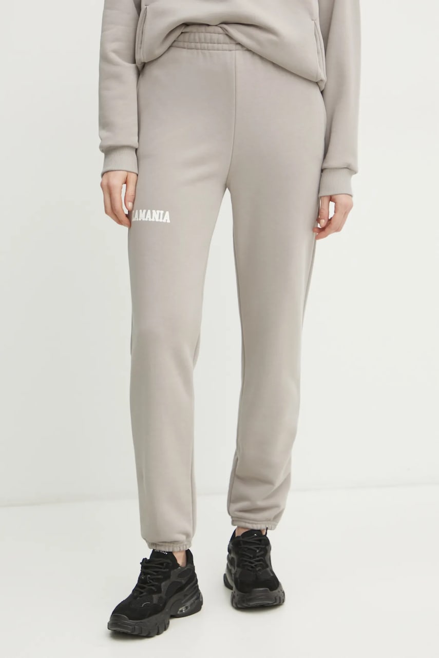 La Mania pantaloni de trening femei, culoarea bej, cu imprimeu, SOUL La Mania pantaloni de trening femei, culoarea bej, cu imprimeu, SOUL