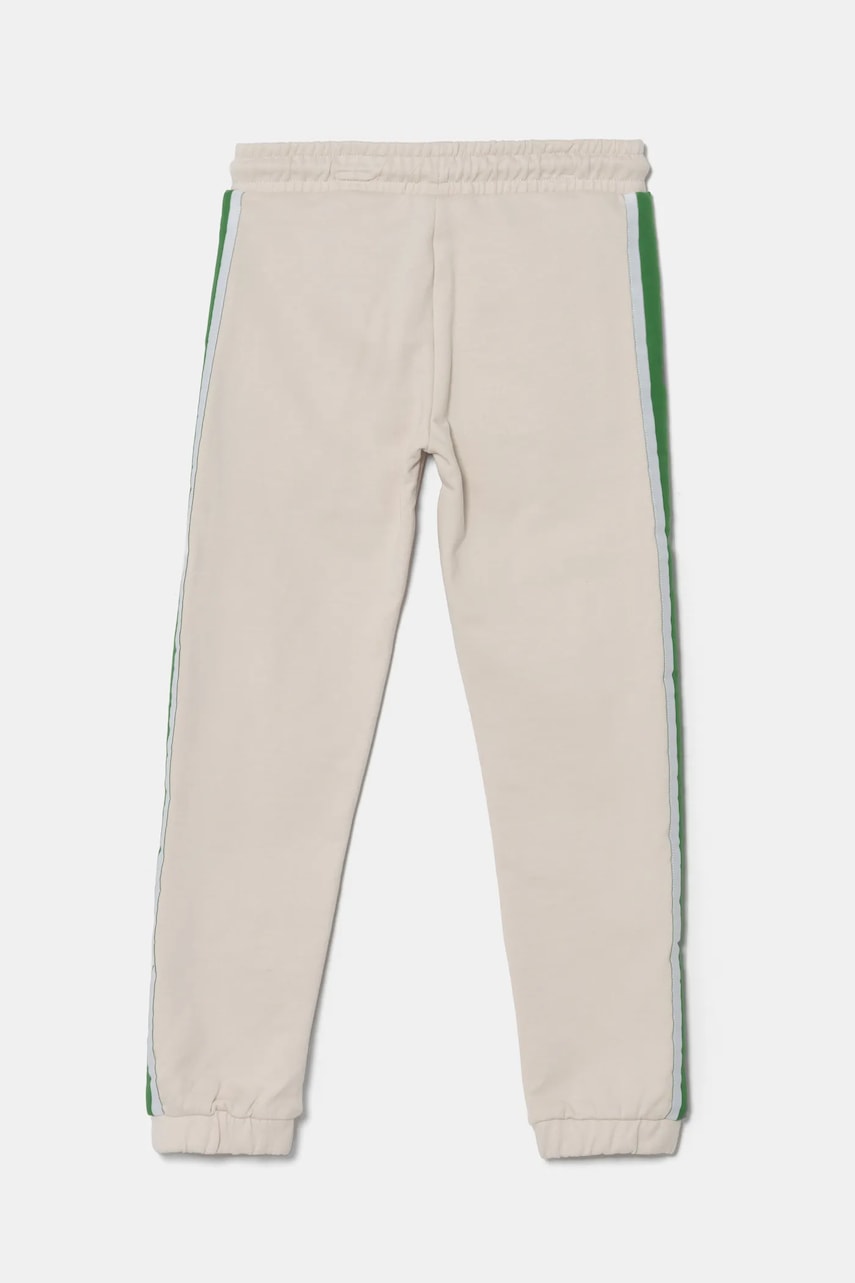 Детские хлопковые штаны Guess цвет бежевый с аппликацией J5RQ11 KAD74 Детские хлопковые штаны Guess цвет бежевый с аппликацией J5RQ11 KAD74