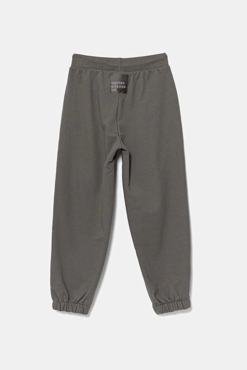 Детские хлопковые штаны United Colors of Benetton цвет серый однотонные 3UNICF060