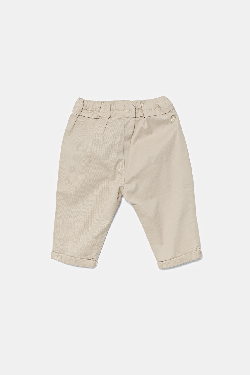 Детские брюки United Colors of Benetton цвет бежевый однотонные 4T48GF02C Детские брюки United Colors of Benetton цвет бежевый однотонные 4T48GF02C