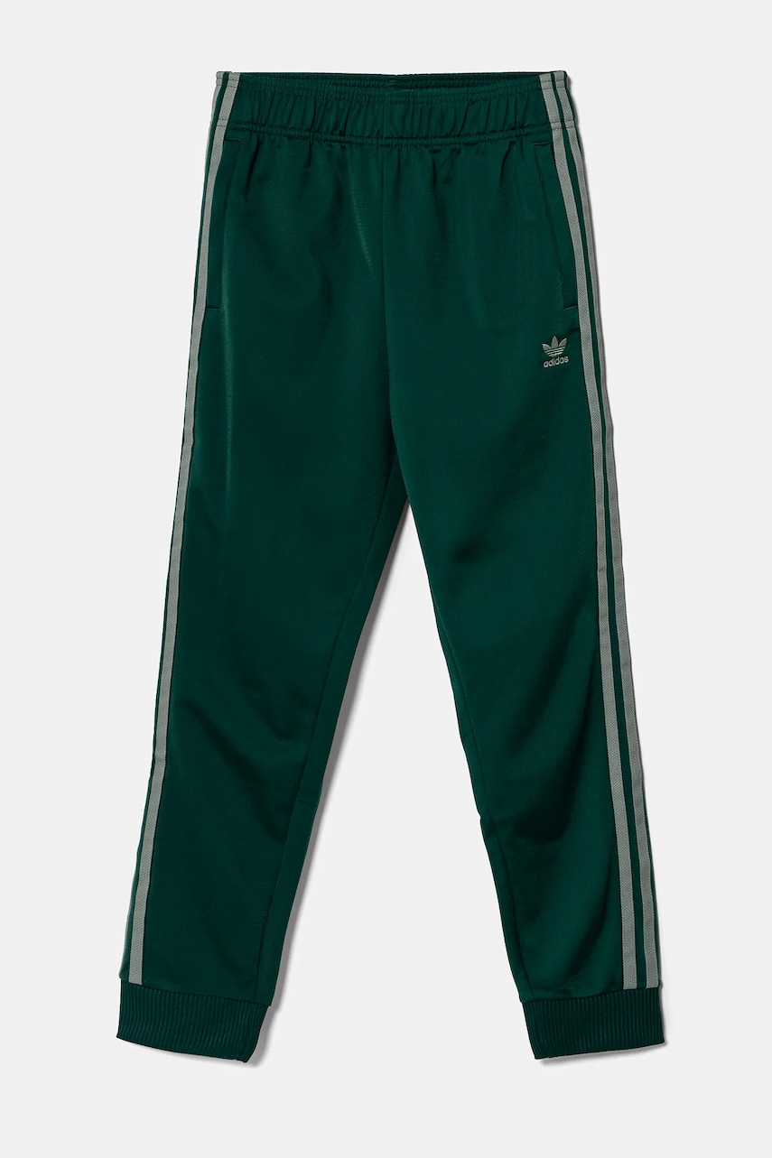 Детские спортивные штаны adidas Originals цвет зелёный с аппликацией JD1616 Детские спортивные штаны adidas Originals цвет зелёный с аппликацией JD1616