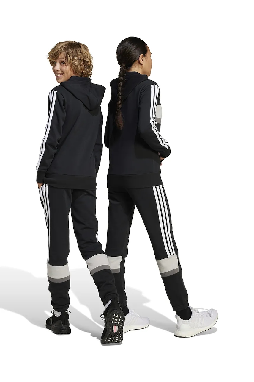 Детские спортивные штаны adidas цвет чёрный с аппликацией JC7486 Детские спортивные штаны adidas цвет чёрный с аппликацией JC7486