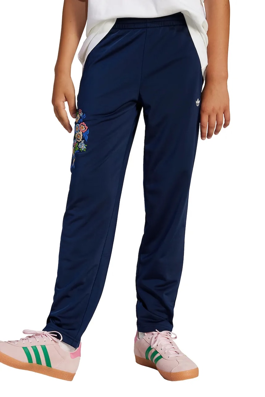 adidas Originals pantaloni de trening pentru copii culoarea albastru marin, cu imprimeu, JC8900 adidas Originals pantaloni de trening pentru copii culoarea albastru marin, cu imprimeu, JC8900