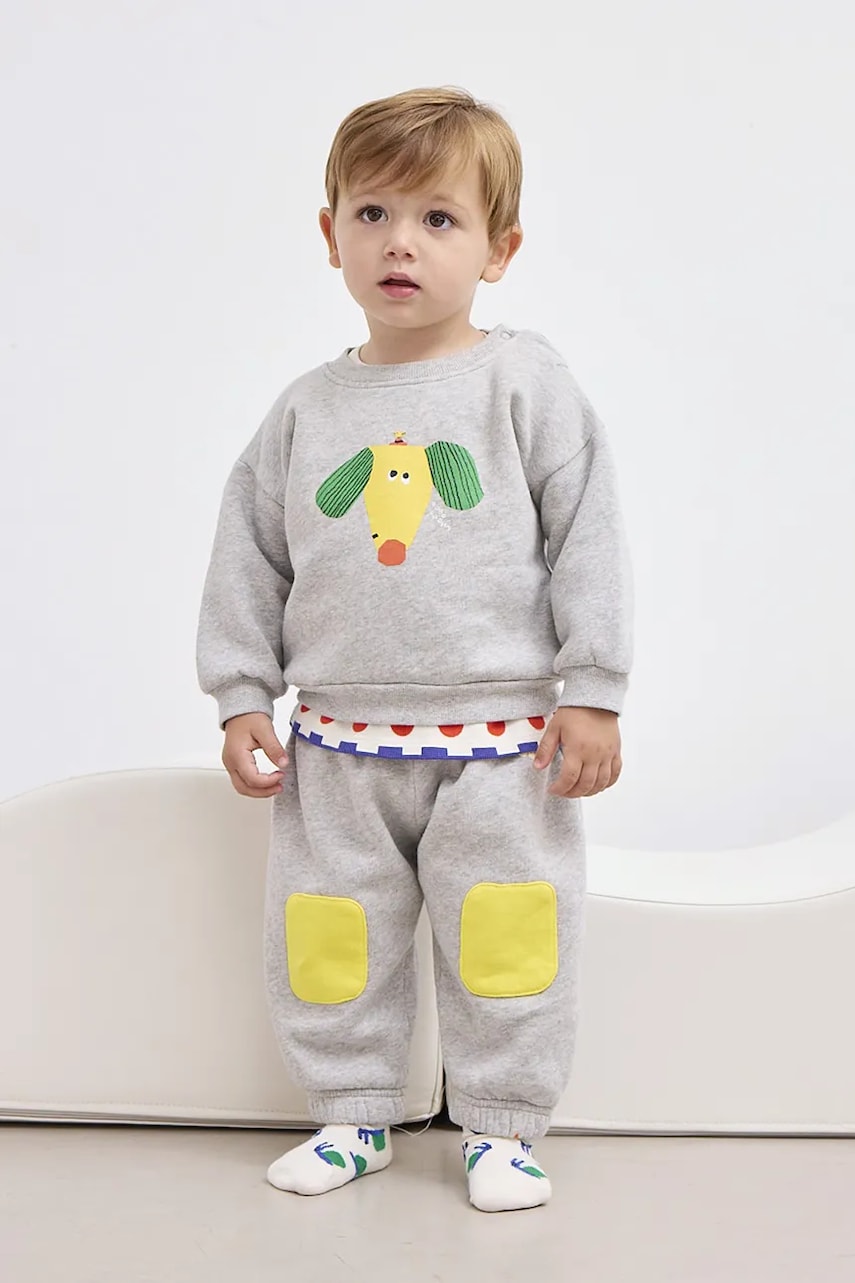 Bobo Choses pantaloni de trening din bumbac pentru bebeluși culoarea gri, neted, 125AB116 Bobo Choses pantaloni de trening din bumbac pentru bebeluși culoarea gri, neted, 125AB116