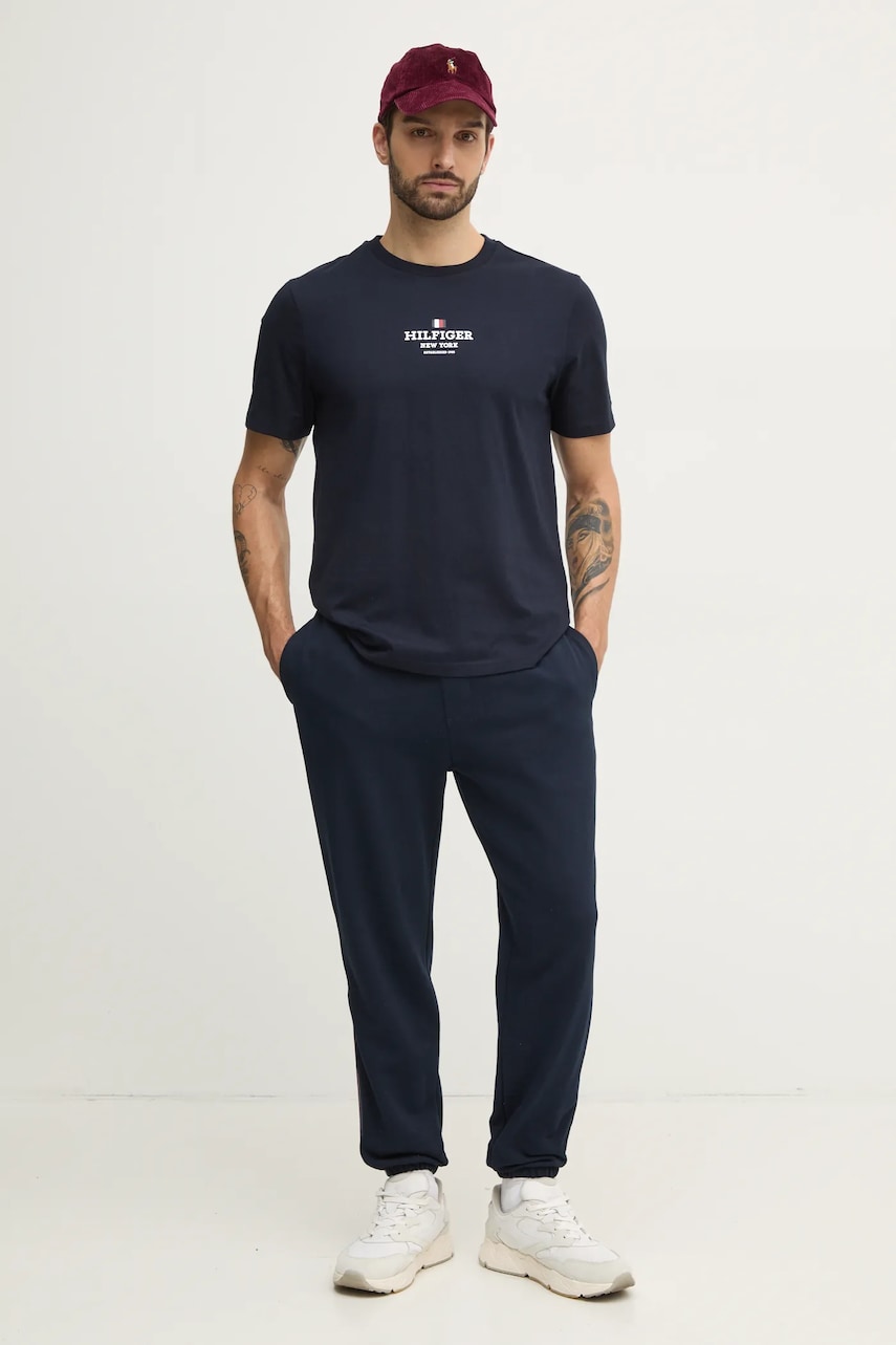 Хлопковые спортивные штаны Tommy Hilfiger цвет синий с аппликацией MW0MW37477 Хлопковые спортивные штаны Tommy Hilfiger цвет синий с аппликацией MW0MW37477