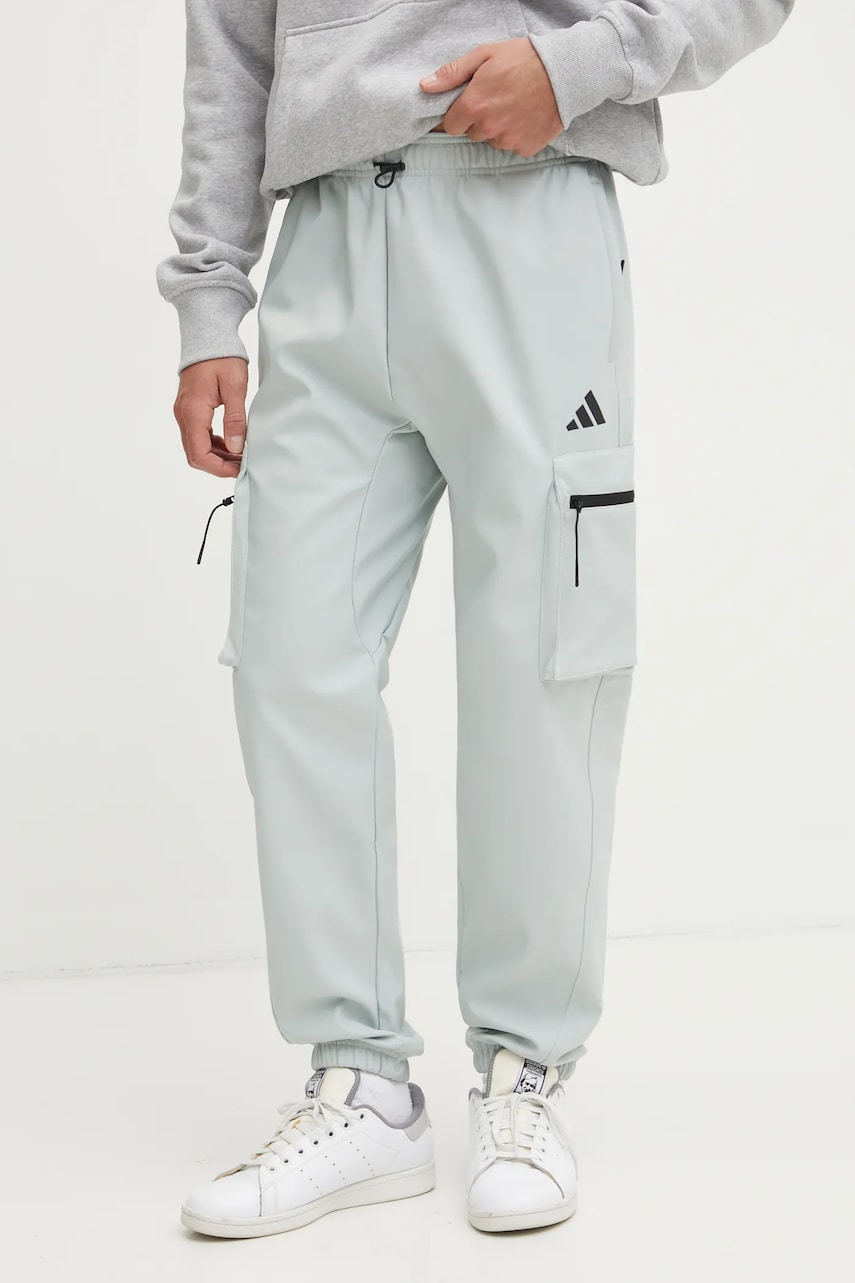 adidas pantaloni de trening City Escape barbati, culoarea verde, cu imprimeu, JF3286 adidas pantaloni de trening City Escape barbati, culoarea verde, cu imprimeu, JF3286