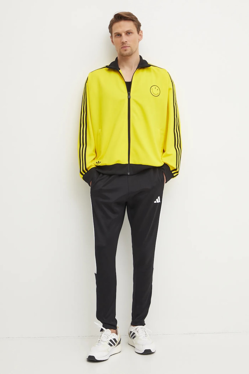 Спортивные штаны adidas Tiro цвет чёрный с аппликацией JC9408 Спортивные штаны adidas Tiro цвет чёрный с аппликацией JC9408