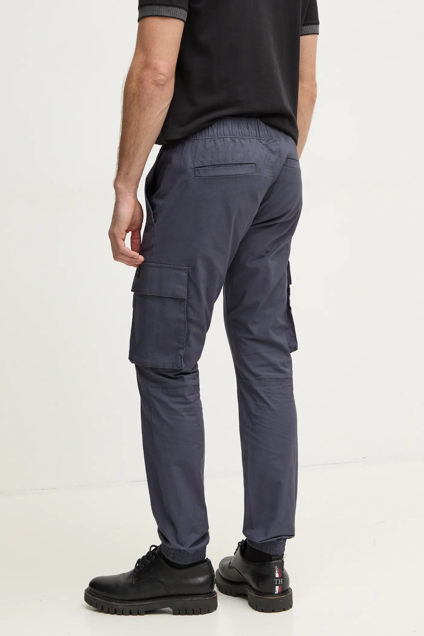 Штани Calvin Klein Jeans чоловічі колір синій облягаючі J30J327614 