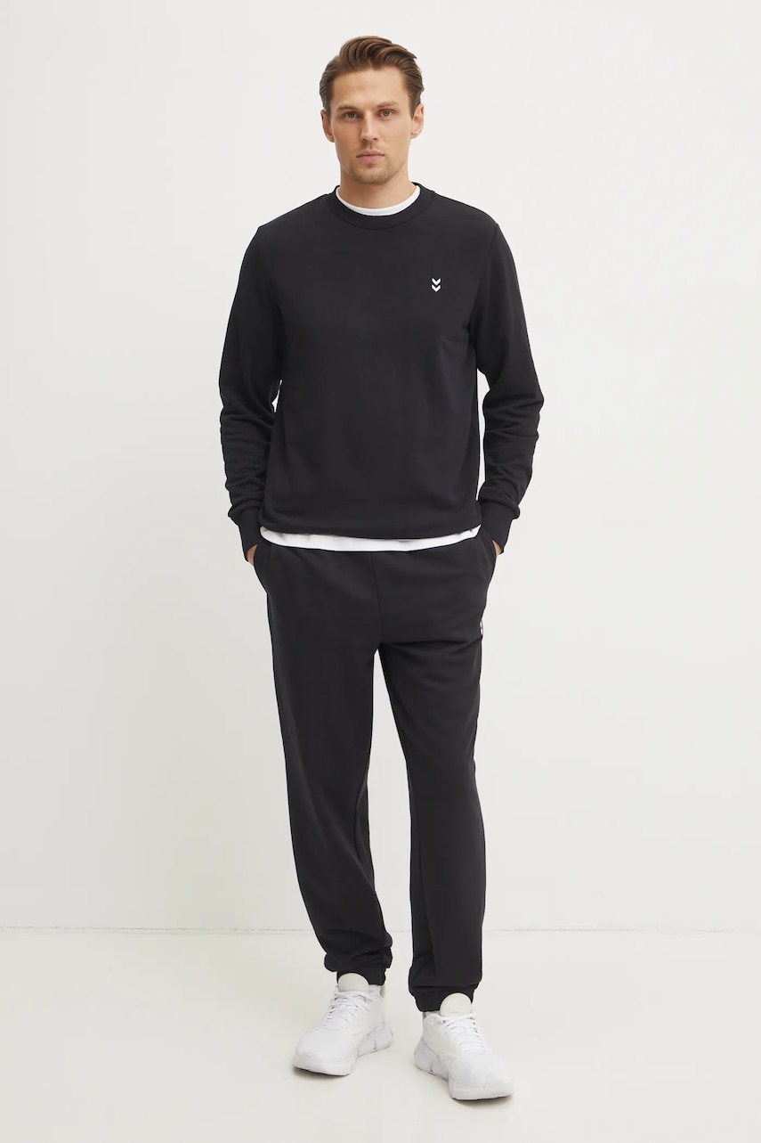 Спортивные штаны Hummel цвет чёрный однотонные 229312 Спортивные штаны Hummel цвет чёрный однотонные 229312