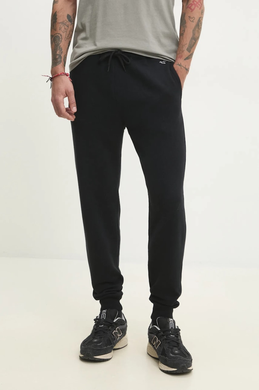 Hollister Co. pantaloni de trening barbati, culoarea negru, neted, KI334-5016 Hollister Co. pantaloni de trening barbati, culoarea negru, neted, KI334-5016