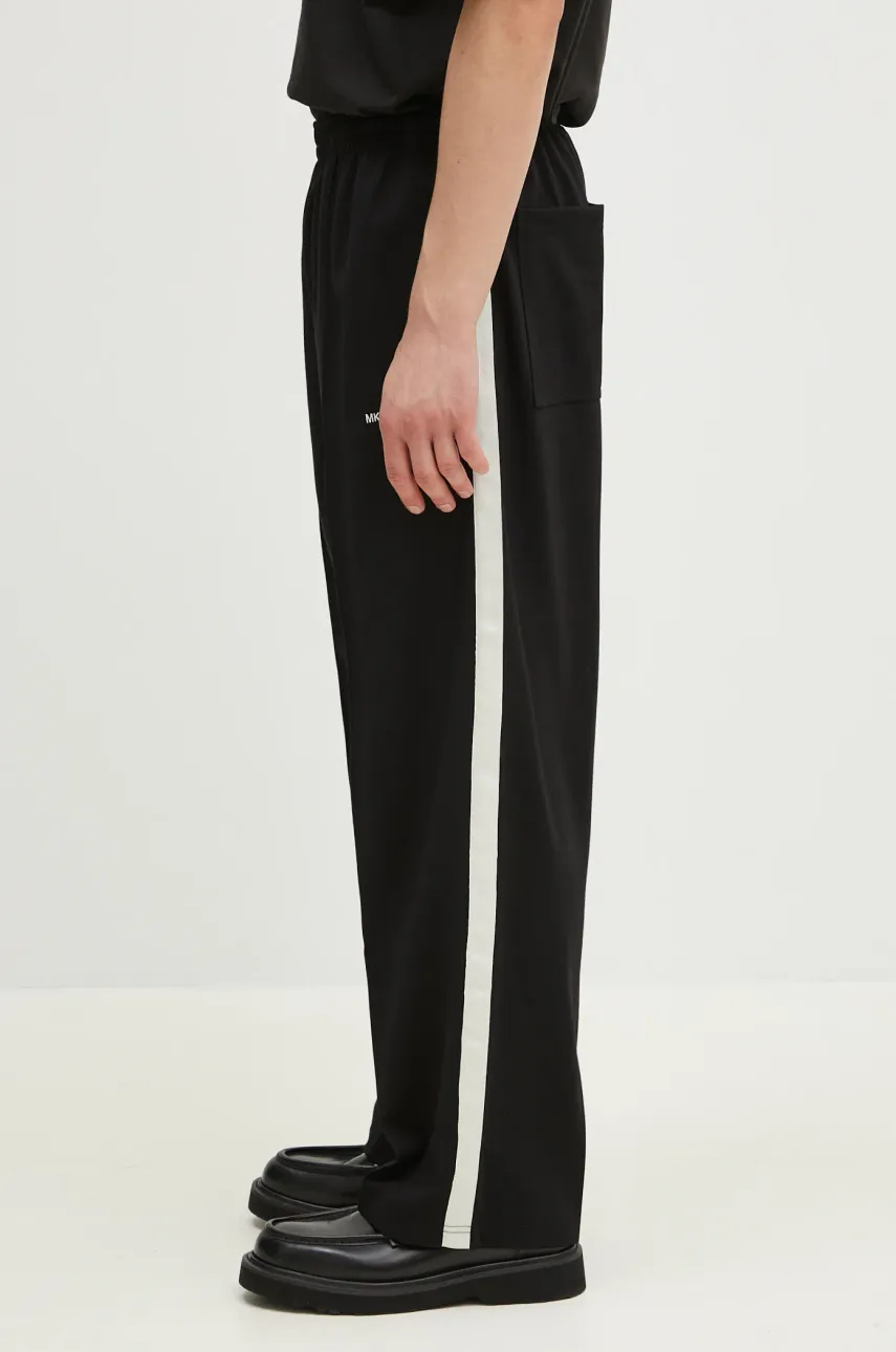 Спортивные штаны MKI MIYUKI ZOKU Wide Fit Poly Track Pants мужские цвет чёрный с аппликацией WIDE.FIT.POLY.TRACK.PAN Спортивные штаны MKI MIYUKI ZOKU Wide Fit Poly Track Pants мужские цвет чёрный с аппликацией WIDE.FIT.POLY.TRACK.PAN