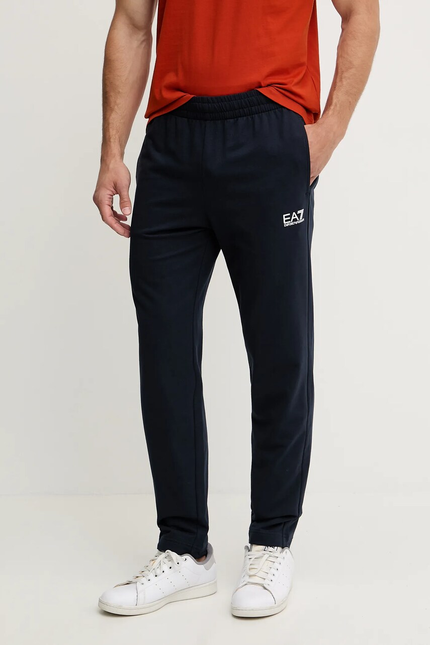 Levně Bavlněné tepláky EA7 Emporio Armani pánské, tmavomodrá barva, s potiskem, 8NPP65.PJVRZ