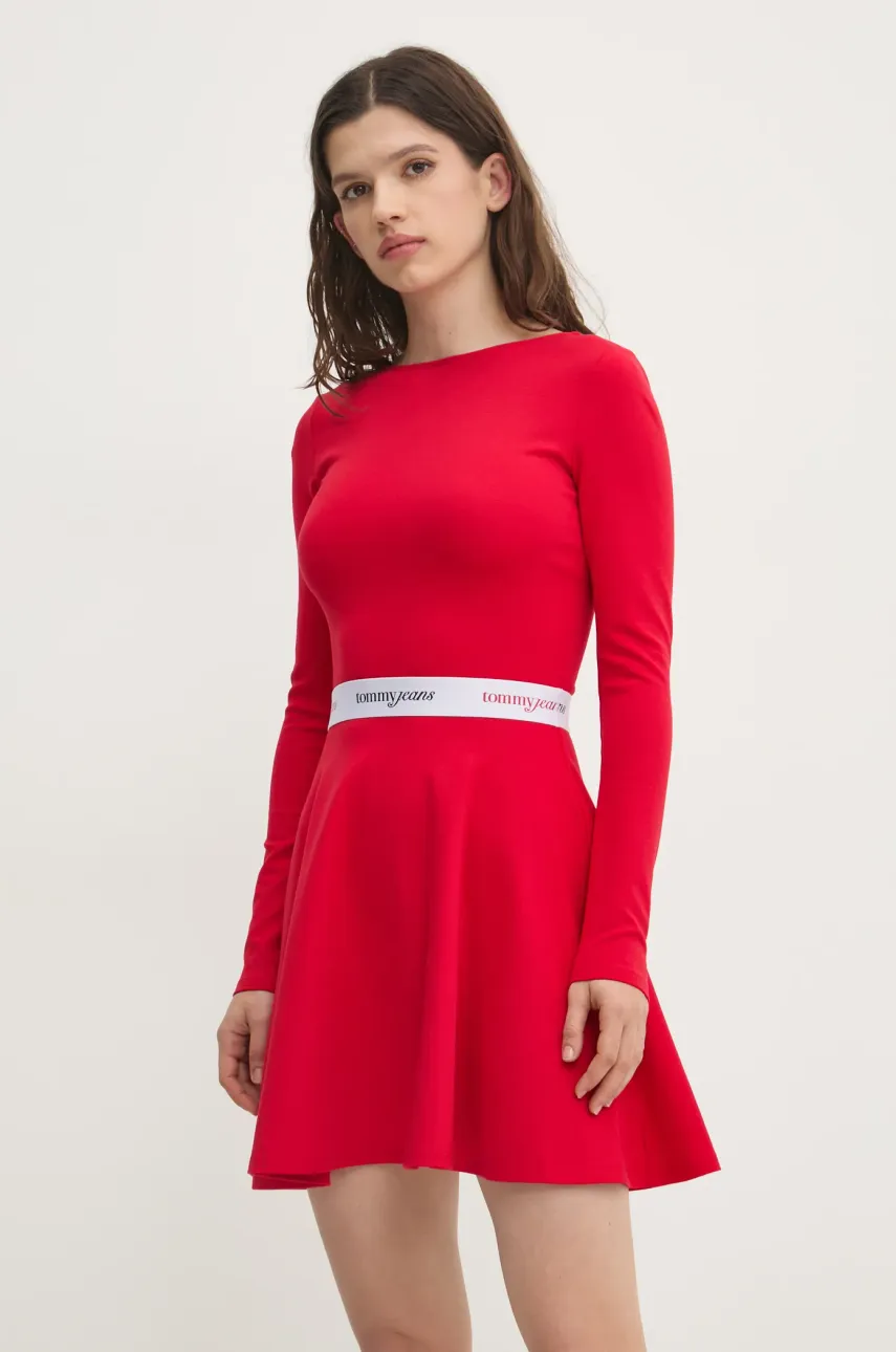 Tommy Jeans rochie culoarea rosu, mini, evazată, DW0DW19465