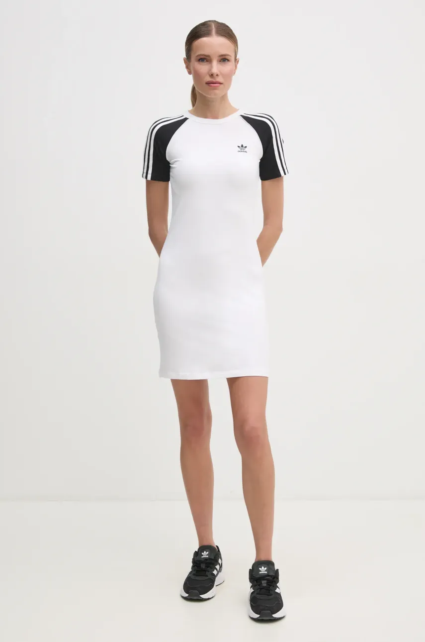 Платье adidas Originals 3S RAGLAN DRESS цвет белый mini облегающее JD0837 Платье adidas Originals 3S RAGLAN DRESS цвет белый mini облегающее JD0837