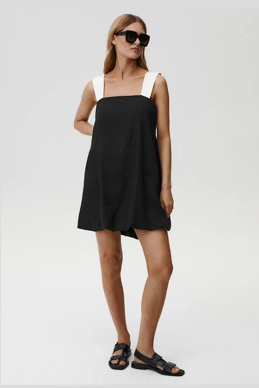 Льняна сукня Undress Code Daisy Dress колір чорний mini пряма 897