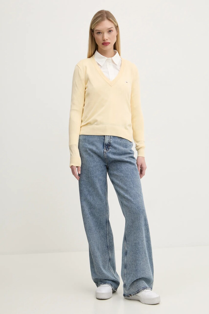 Хлопковый свитер Tommy Jeans цвет жёлтый лёгкий DW0DW19888 Хлопковый свитер Tommy Jeans цвет жёлтый лёгкий DW0DW19888