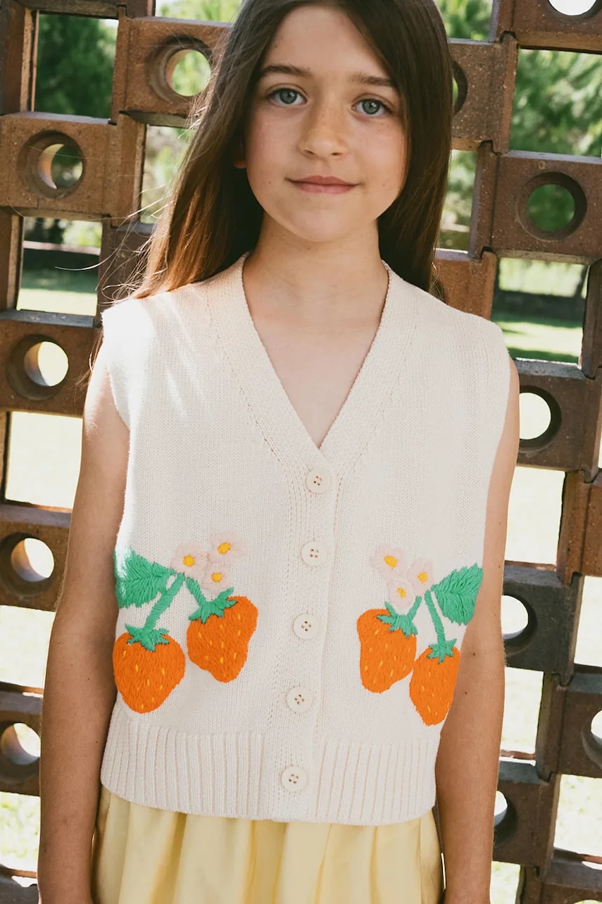 Tinycottons vesta copii STRAWBERRIES VEST culoarea bej, SS25-304 Tinycottons vesta copii STRAWBERRIES VEST culoarea bej, SS25-304