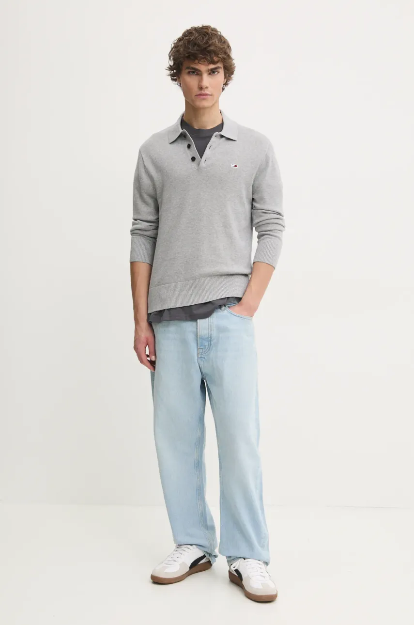 Хлопковый свитер Tommy Jeans цвет серый DM0DM20304 Хлопковый свитер Tommy Jeans цвет серый DM0DM20304