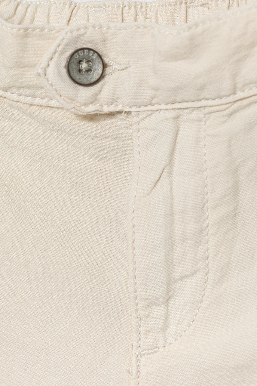 Šortky s příměsí lnu Guess (obrázek 3)