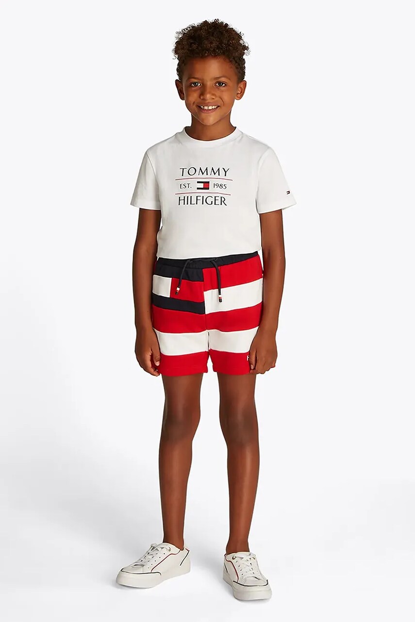 Levně Dětské kraťasy Tommy Hilfiger červená barva, nastavitelný pas, KB0KB09470