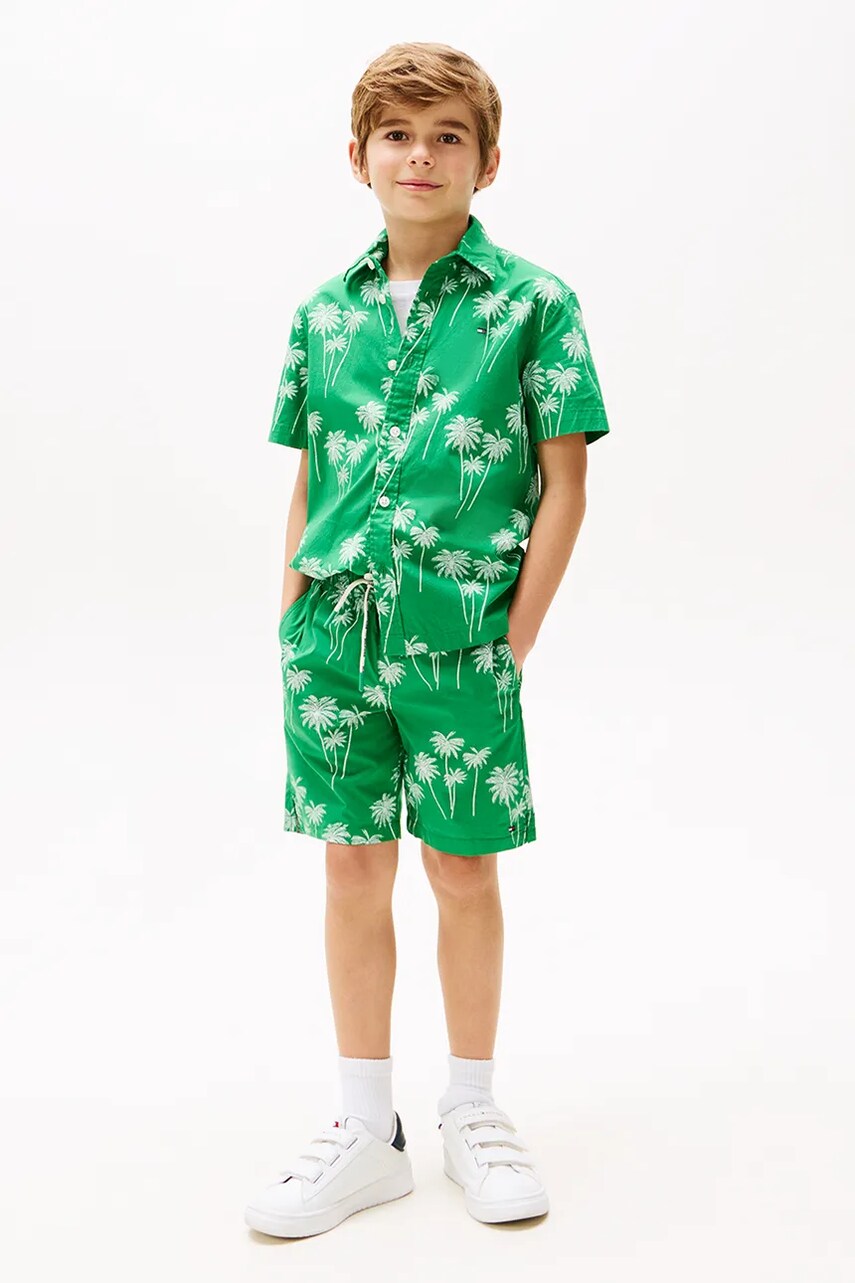 Levně Dětské kraťasy Tommy Hilfiger zelená barva, KB0KB09644