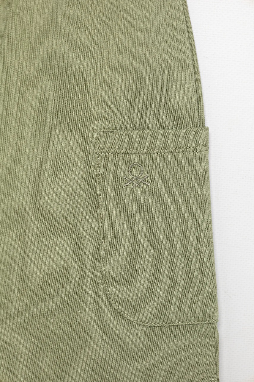 Детские хлопковые шорты United Colors of Benetton цвет зелёный регулируемая талия 39DJG901C