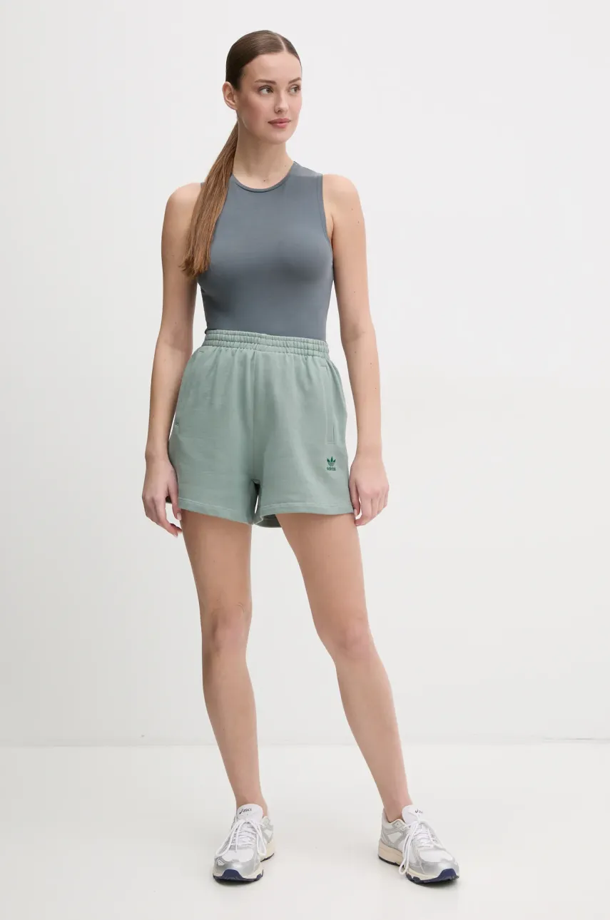Хлопковые шорты adidas Originals Essential женские цвет зелёный однотонные высокая посадка JJ3463 Хлопковые шорты adidas Originals Essential женские цвет зелёный однотонные высокая посадка JJ3463