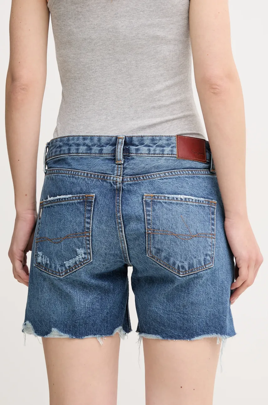 Хлопковые джинсовые шорты Pepe Jeans REGULAR SHORT MW DISTRESSED женские однотонные средняя посадка PL801186EE6 Хлопковые джинсовые шорты Pepe Jeans REGULAR SHORT MW DISTRESSED женские однотонные средняя посадка PL801186EE6