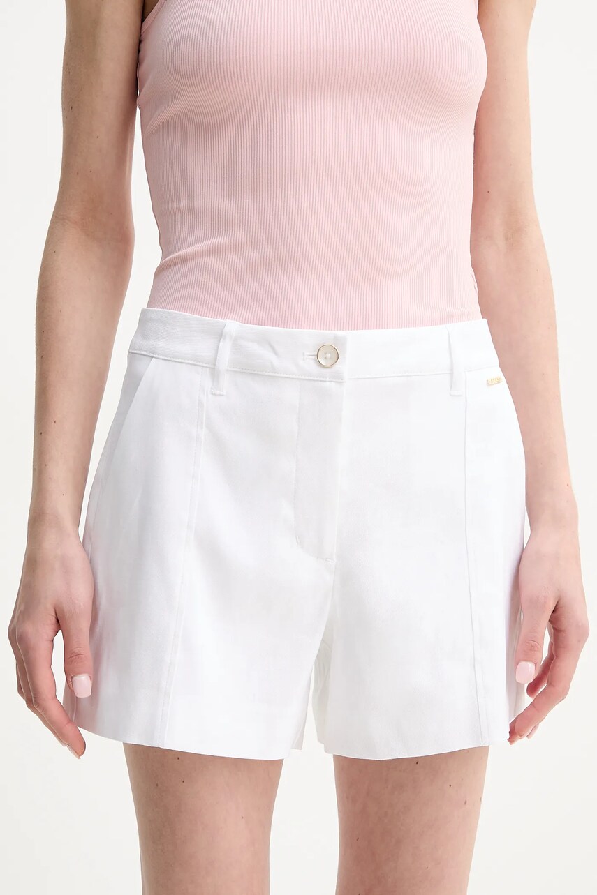 Levně Lněné kraťasy Guess ISABEAU dámské, bílá barva, hladké, high waist, W5GD1W WH5L2