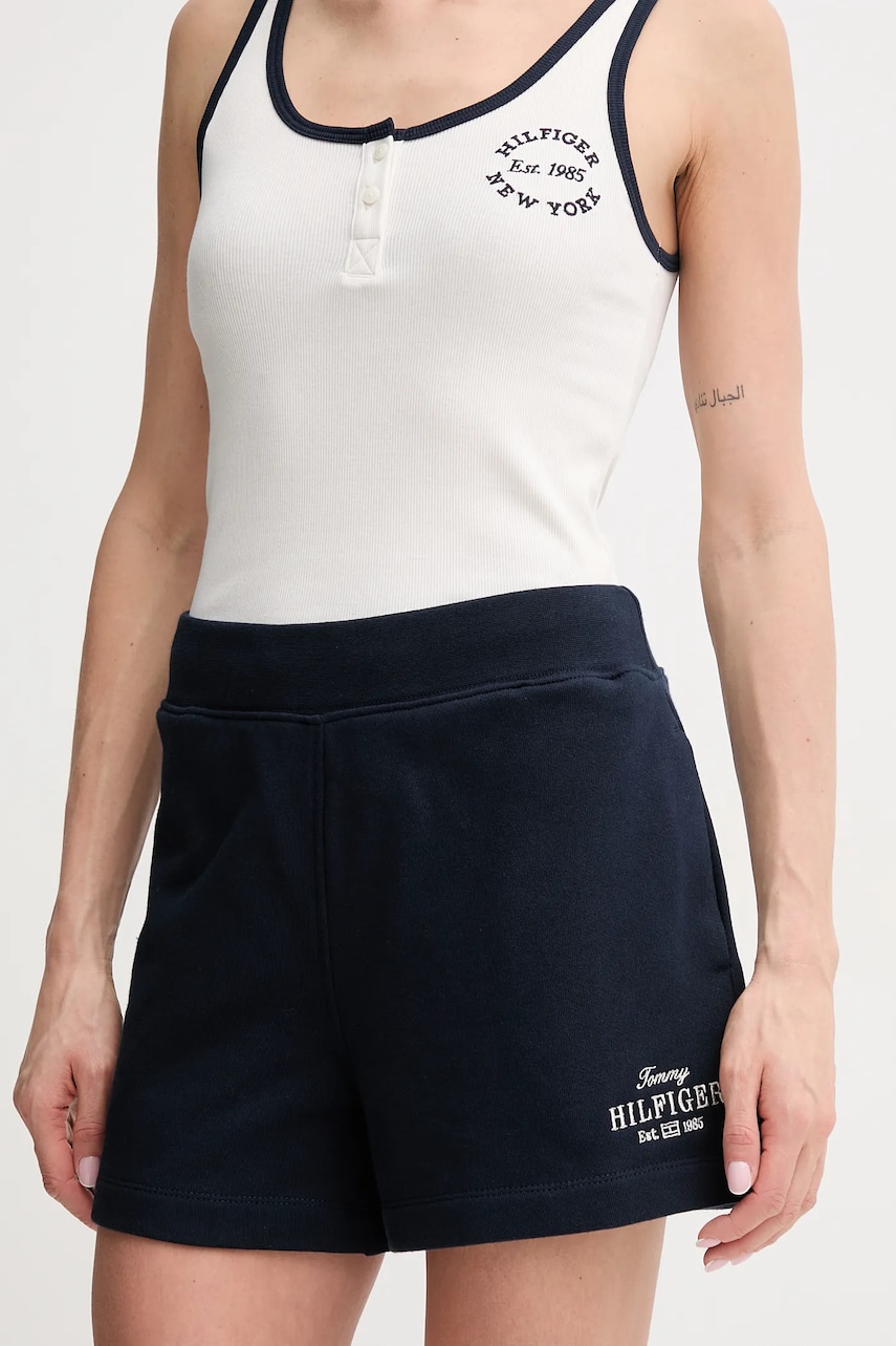 Levně Bavlněné šortky Tommy Hilfiger dámské, tmavomodrá barva, s aplikací, high waist, WW0WW45518