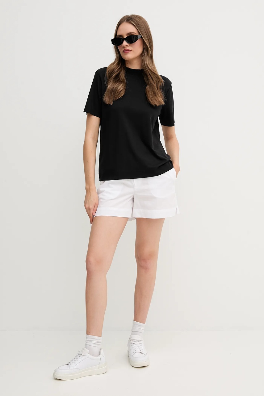 Хлопковые шорты Calvin Klein Jeans цвет белый однотонная высокая посадка J20J225218