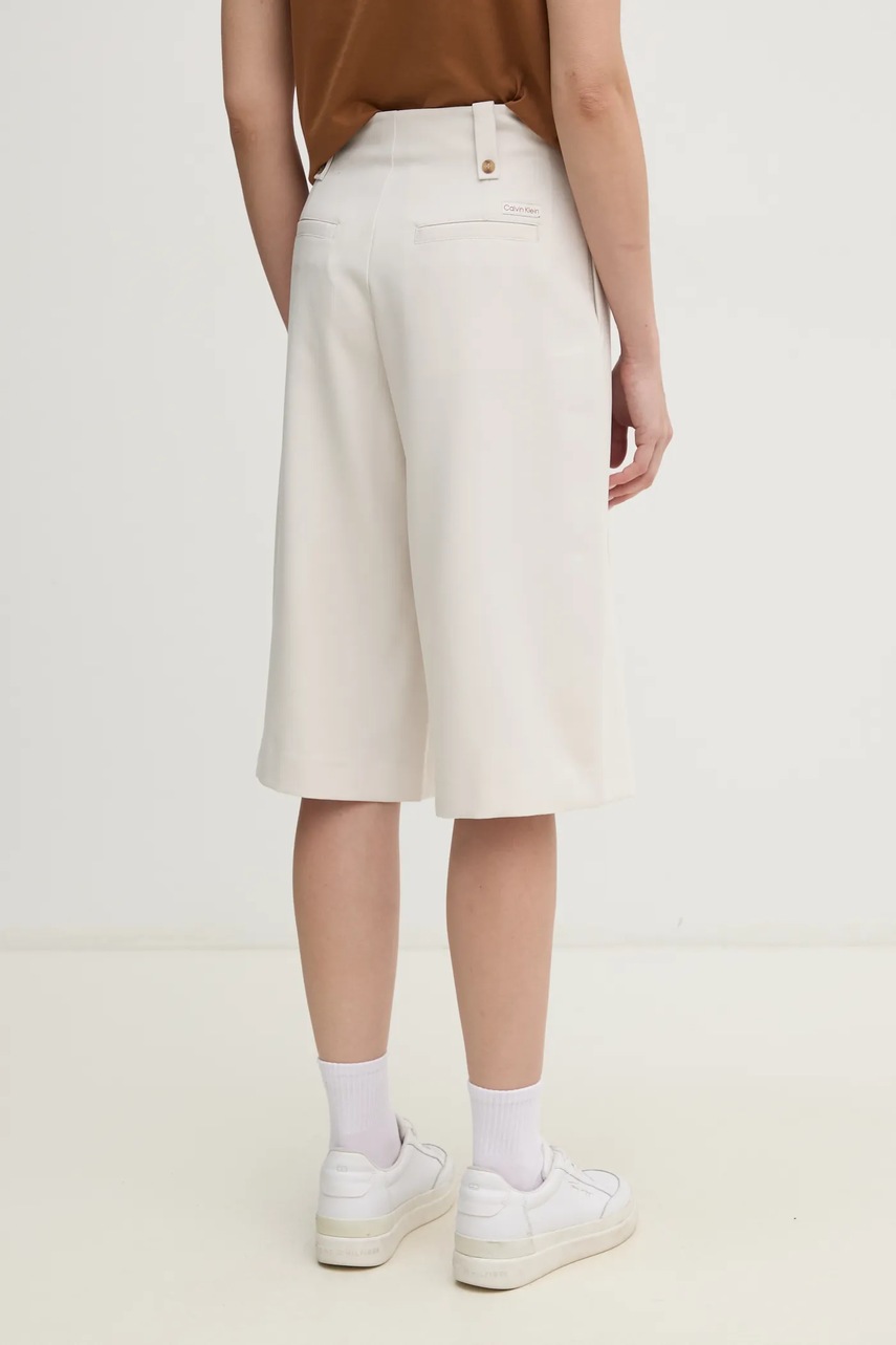 Шорты Calvin Klein Jeans женские цвет бежевый однотонные высокая посадка J20J225412 Шорты Calvin Klein Jeans женские цвет бежевый однотонные высокая посадка J20J225412