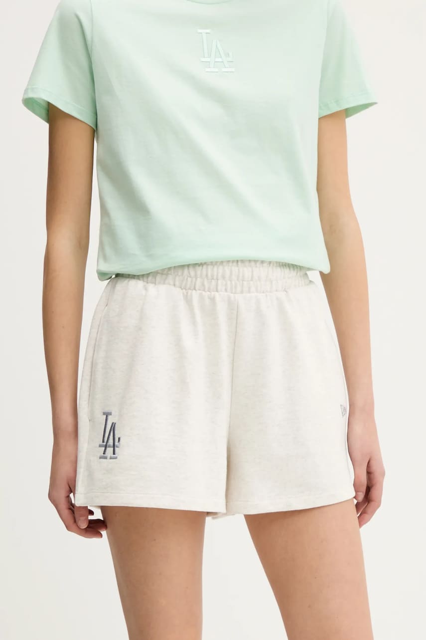 New Era pantaloni scurti culoarea bej, melanj, high waist, 60596481