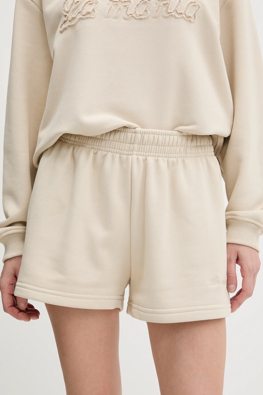 La Mania pantaloni scurți culoarea bej, uni, high waist, MICA