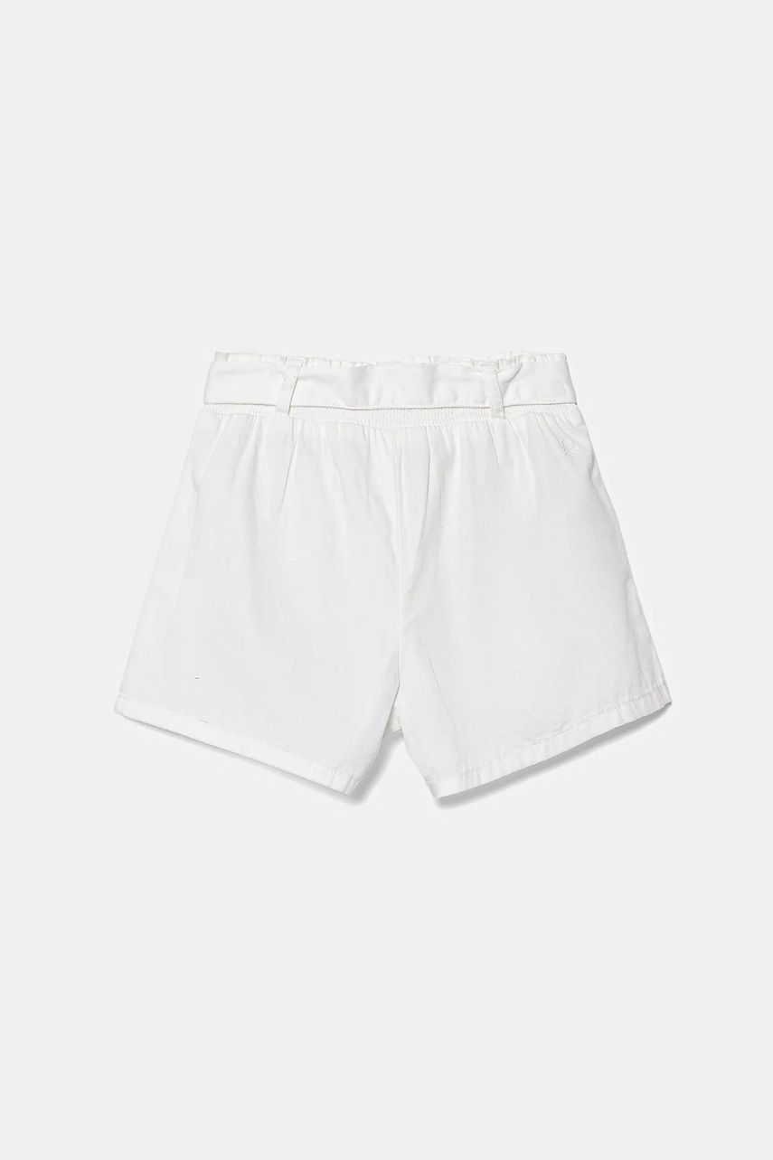 Детские хлопковые шорты United Colors of Benetton цвет белый однотонные 47RGG9030 Детские хлопковые шорты United Colors of Benetton цвет белый однотонные 47RGG9030