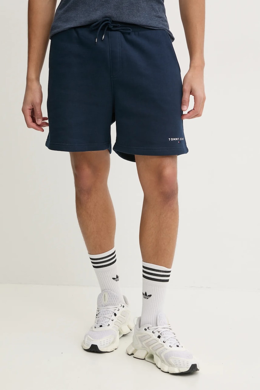 Tommy Jeans pantaloni scurti barbati, culoarea albastru marin, DM0DM20637