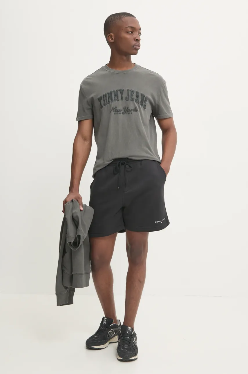 Шорты Tommy Jeans мужские цвет чёрный DM0DM20637 Шорты Tommy Jeans мужские цвет чёрный DM0DM20637