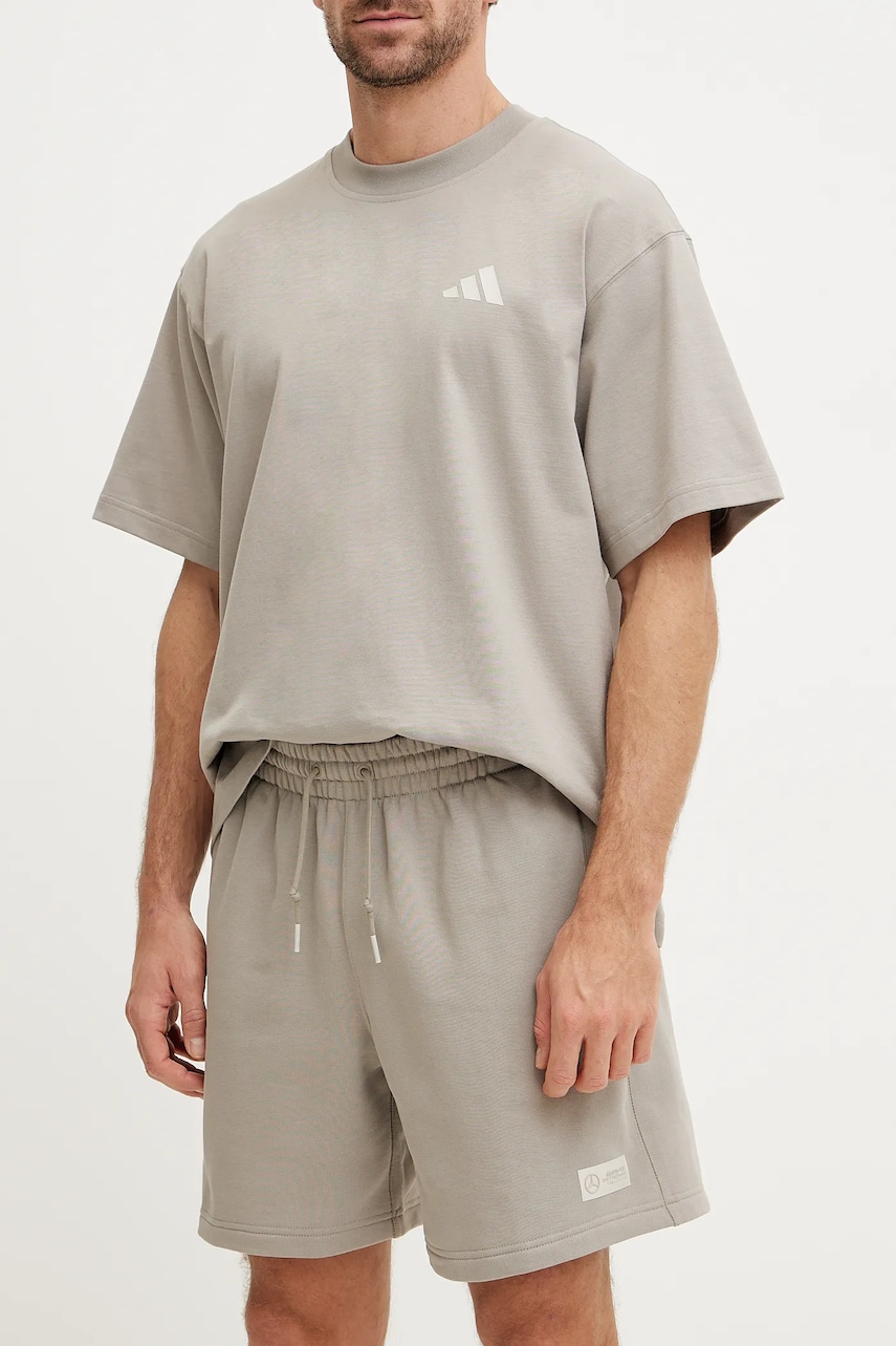 adidas pantaloni scurti din bumbac x Mercedes culoarea bej, JW3086 adidas pantaloni scurti din bumbac x Mercedes culoarea bej, JW3086