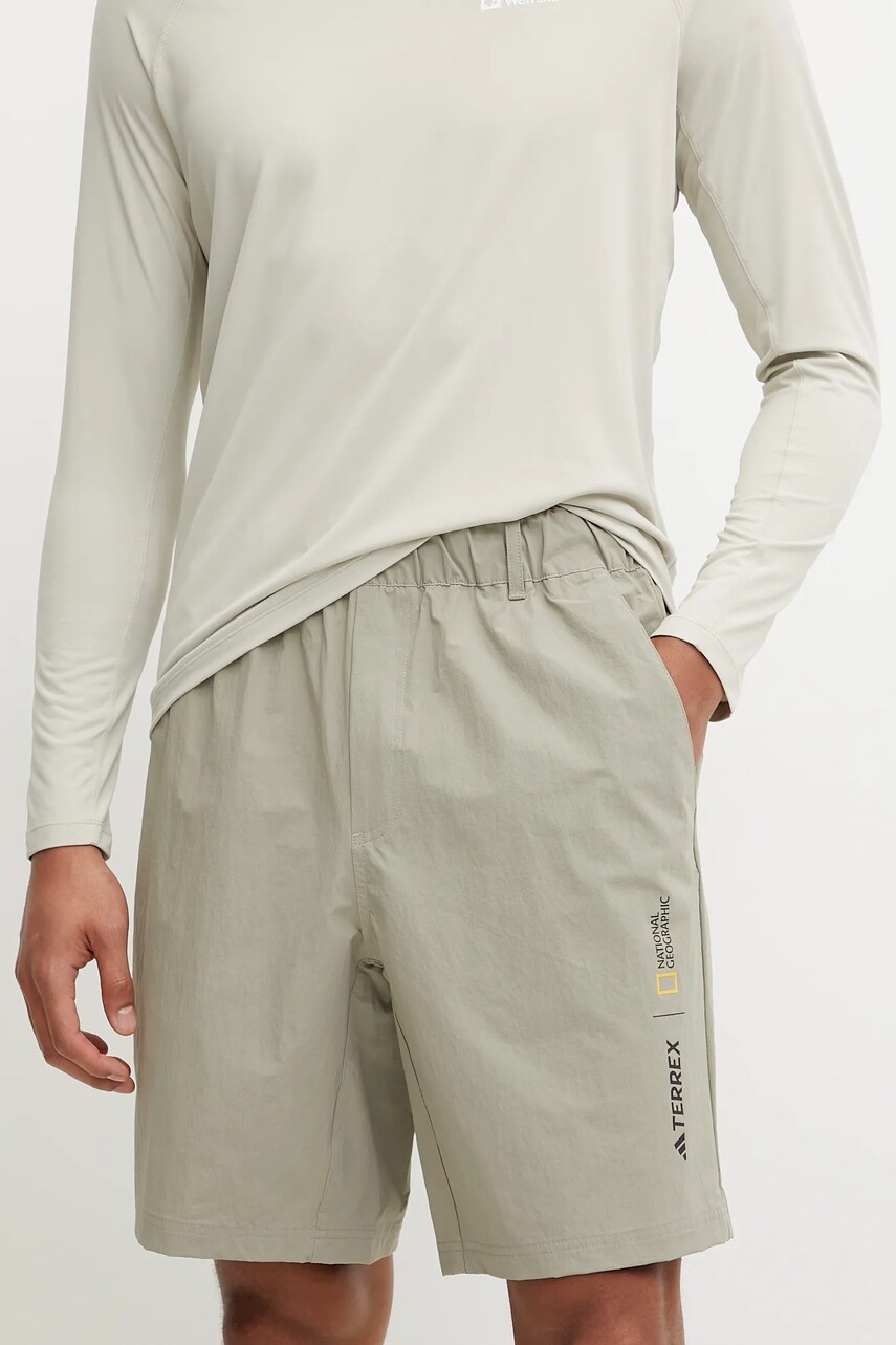 adidas TERREX pantaloni scurți sport x National Geographic culoarea verde, JD5844